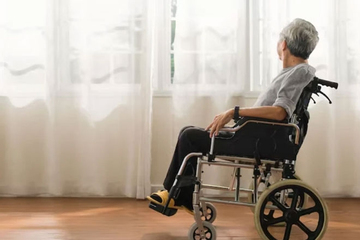 Giữ chặt lương hưu khi con hỏi vay, tôi đổi lại những năm tháng tuổi già đầy ân hận