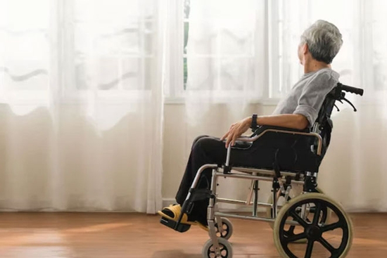 Giữ chặt lương hưu khi con hỏi vay, tôi đổi lại những năm tháng tuổi già đầy ân hận