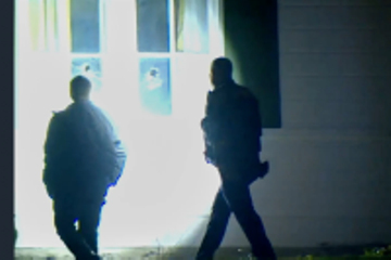 Kẻ gian dùng búa phá xe Mật vụ, đột nhập Nhà Phó tổng thống Mỹ trong đêm