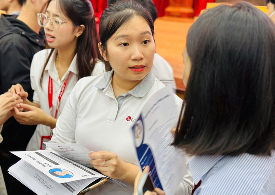 Sinh viên mới ra trường, dưới 1 năm kinh nghiệm ngày càng khó xin việc