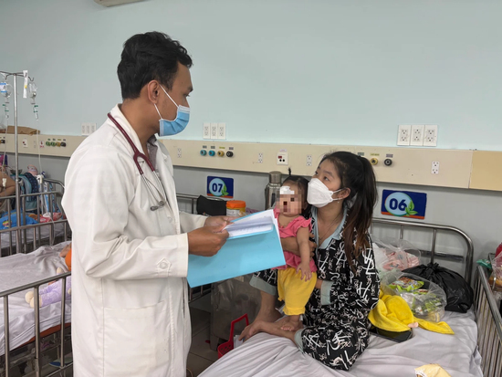 Bệnh viêm não mô cầu gia tăng, bác sĩ cảnh báo gì?