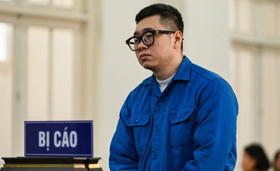 Kẻ hành hung phụ nữ trước mặt nhiều trẻ nhỏ ở chung cư Hà Nội lĩnh án 6 tháng tù