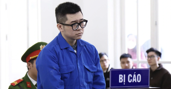 Người đàn ông hành hung phụ nữ ở sảnh thang máy hầu tòa