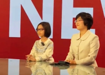 Cô bé 9 tuổi đứng trước ống kính VTV, dẫn bản tin tiếng Anh 'chuẩn' biên tập viên