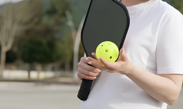 Mải mê chơi pickleball đến khuya, vợ quên cả sinh nhật của tôi