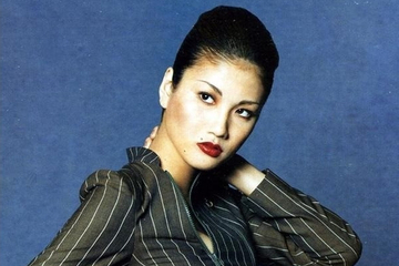 Nữ siêu mẫu qua đời ở tuổi 47