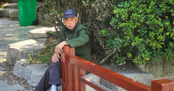 66 tuổi, nằm viện vì nhồi máu não, tôi hiểu ra sai lầm lớn nhất của tuổi già là trông cậy người khác