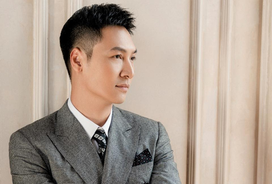 Phạm Ngọc Triển -  Chánh văn phòng UBND tỉnh trong 'Lằn ranh' có đời thực ra sao ở tuổi 40?