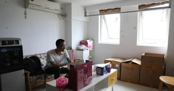 10 tuổi đỗ đại học, 16 tuổi học Tiến sĩ, thần đồng năm nào giờ không nhà, không xe, vẫn gọi điện xin bố tiền sinh hoạt