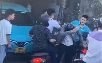 Truy tìm nam thanh niên đi xe máy liên quan vụ ẩu đả dưới hầm chui ở Bắc Ninh
