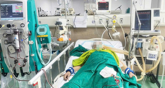 Người đàn ông 35 tuổi nguy kịch do suy đa tạng, mỡ máu tăng vọt gấp 20 lần