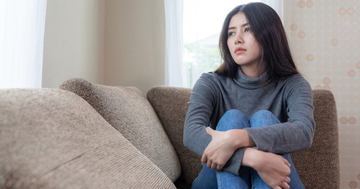 Ẩn sau hai chữ “thể diện”, nhiều phụ nữ tự giam mình trong “chiếc lồng son”