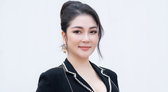 Hoa hậu Nguyễn Thị Huyền trở thành tiến sĩ