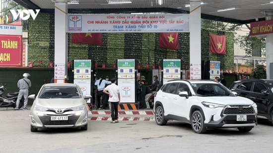 Giá xăng dầu hôm nay 15/10: Giảm giá nhiều mặt hàng xăng dầu từ 15h00