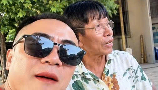 Vụ cầm điếu cày đuổi đánh người livestream