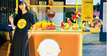“Người mẫu gầy nhất Việt Nam” bán trà muối ớt ở vỉa hè