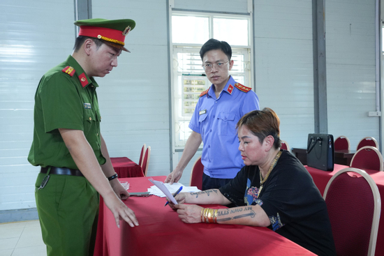 Khởi tố Tiktoker 'Thảo Ràn Ri Mộc Châu'