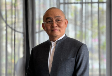 Xuân Hinh: 'Tôi đang rất khỏe thì bị đồn đột quỵ'