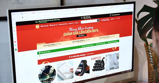 Tối nào cũng xem livestream cho vui, tốn bạc triệu, tiêu hết tiền tiết kiệm