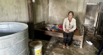 Xót xa người phụ nữ bị bệnh thần kinh sống lay lắt trong căn nhà chưa đầy 10m²