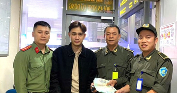 Nhặt được túi xách đầy tiền và đồng hồ hàng hiệu ở sân bay Đà Nẵng