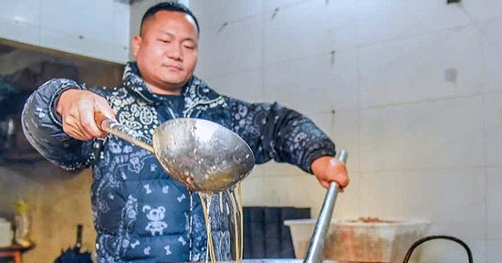 Cậu bé mồ côi thành ông chủ chuỗi nhà hàng có doanh thu 'khủng'