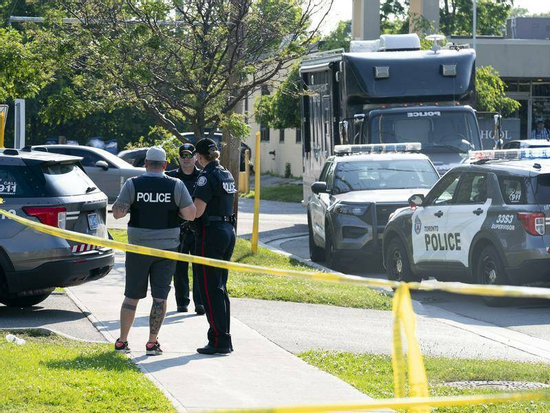 Xả súng ở Canada, ít nhất 10 người chết