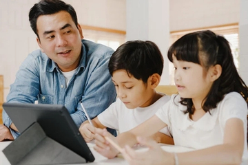 3 điều mẹ làm không tốt bằng bố trong quá trình nuôi dạy con