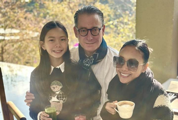 Chồng Tây của Đoan Trang đón tuổi mới bên vợ con