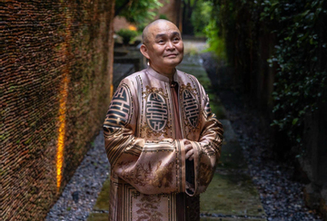 Tuổi xế chiều của một danh hài đất Bắc: Tự nhận là 'mầm non điện ảnh', đời thường chiều vợ hết lòng