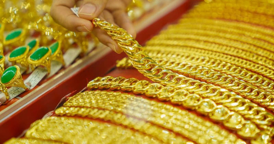 Đầu năm có nên mua vàng không?