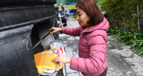 Hóa vàng ngày nào, giờ nào đẹp tết Bính Ngọ năm 2026