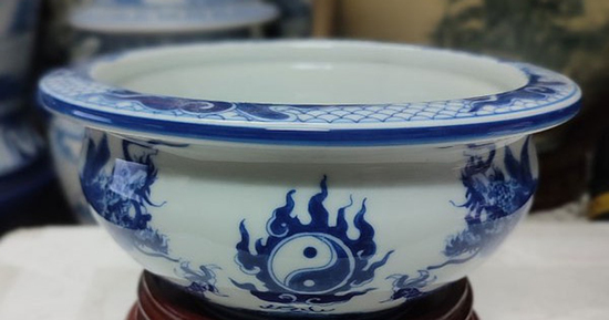 Bát hương lụi tàn chứ không uốn cong là điềm báo gì?