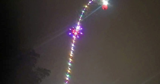 Dựng cây nêu đón Tết, hai vợ chồng bị điện giật