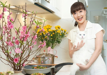 Cơ ngơi bề thế tiền tỷ của diễn viên Mạnh Trường, nghệ sĩ Vân Dung ngày Tết