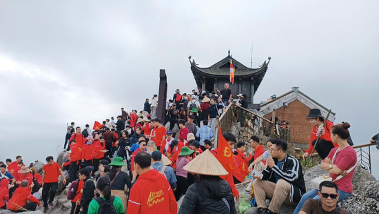 Du lịch đầu xuân Bính Ngọ 2026: Hàng loạt điểm tắc cứng, khách bỏ cuộc ra về