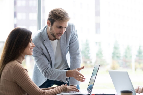 Đi làm đầu năm: Cách đón tài lộc và bình an khi trở lại