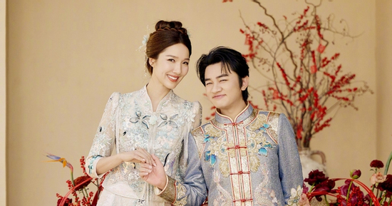 Chuyện tình 'đũa lệch' của nàng Hậu bất chấp cưới 'chú lùn showbiz', cuộc sống gây bất ngờ