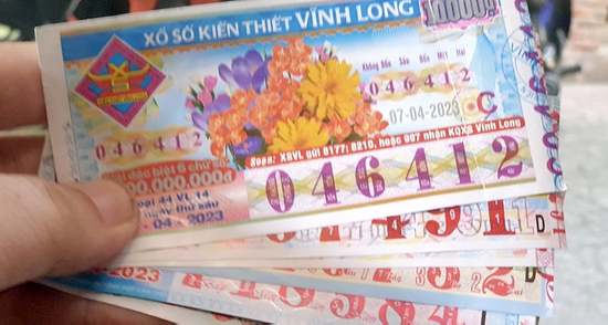 Hứa chia vé số trúng 2 tỷ, chủ xưởng bị công nhân kiện ra tòa