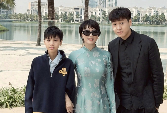 Mẹ vợ Đoàn Văn Hậu tiếp tục gây chú ý