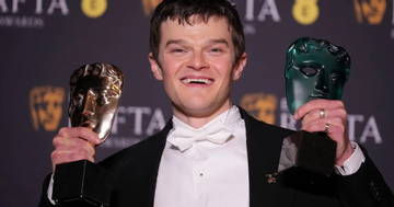 Tài tử Leonardo DiCaprio bất ngờ bị ngôi sao mới nổi vượt mặt tại BAFTA 2026