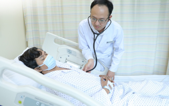 Đang chơi tennis, người đàn ông 53 tuổi phát hiện nguy cơ suy thận từ dấu hiệu nhiều người Việt mắc phải