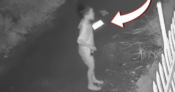 Camera cảnh bé trai liên tục cầu xin ngày đầu năm “Mẹ biết lỗi rồi. Ba ơi, con xin ba”, nhiều người nghe mà bật khóc