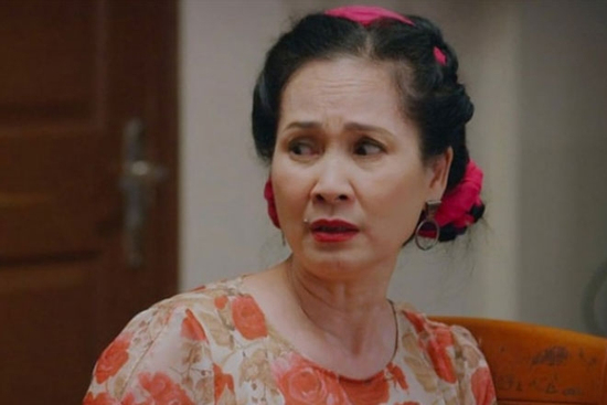 Mẹ chồng xông vào phòng đêm tân hôn buông một câu xanh rờn, dâu mới tức tốc ký đơn ly hôn ngay khi trời chưa sáng