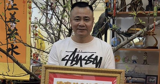 NSND Tự Long đón tin vui, MC Cát Tường thăm biệt thự của Lê Giang