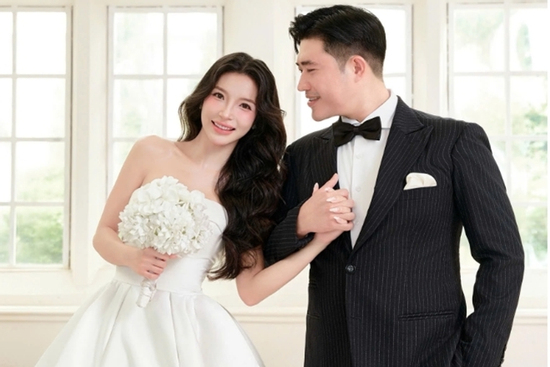 10 năm sống ở Mỹ, thầy giáo tiếng Anh “đổ gục” vì lời cảm ơn xã giao trên Facebook, cưới được vợ đẹp chỉ sau một lần gặp mặt