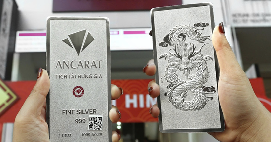 Giá bạc hôm nay 27/2/2026 giảm mạnh vài triệu đồng 1kg