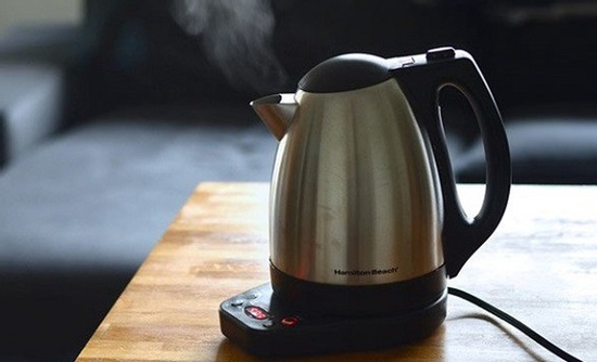 Mẹo vệ sinh ấm đun nước siêu tốc cực đơn giản