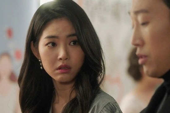 Ngủ nướng quên nấu cơm, dâu mới bị mẹ chồng đóng gói hành lý đuổi thẳng về nhà ngoại