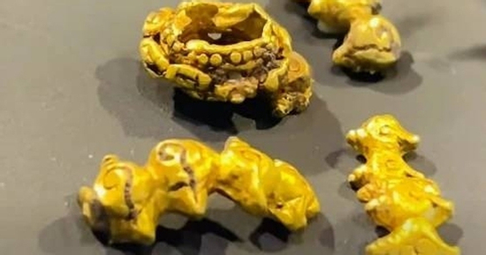 Nhặt được vàng khi đi đánh cá, ngư dân mang đi kiểm tra thì sốc nặng